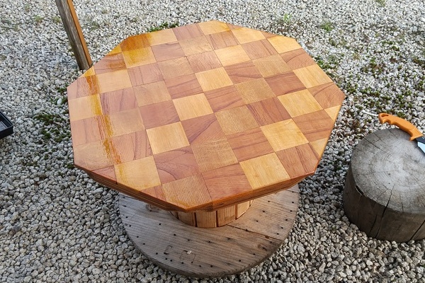 ケーブルドラムを手に入れたらまずはテーブルにリメイクしたい☆