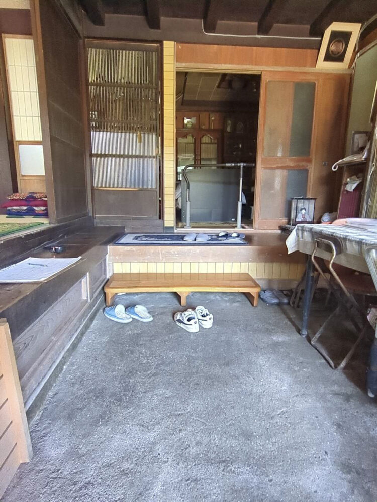 玄関 before 画像